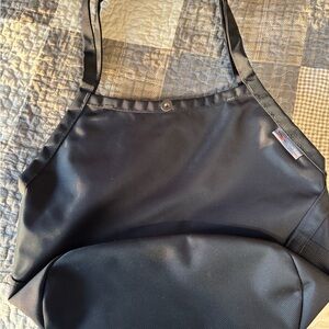 Tom Bihn Swift black